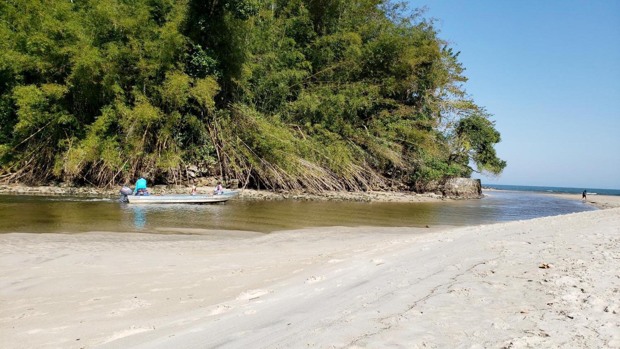 Pousada Parcel Das Ilhas Barra do Sahy Esterno foto